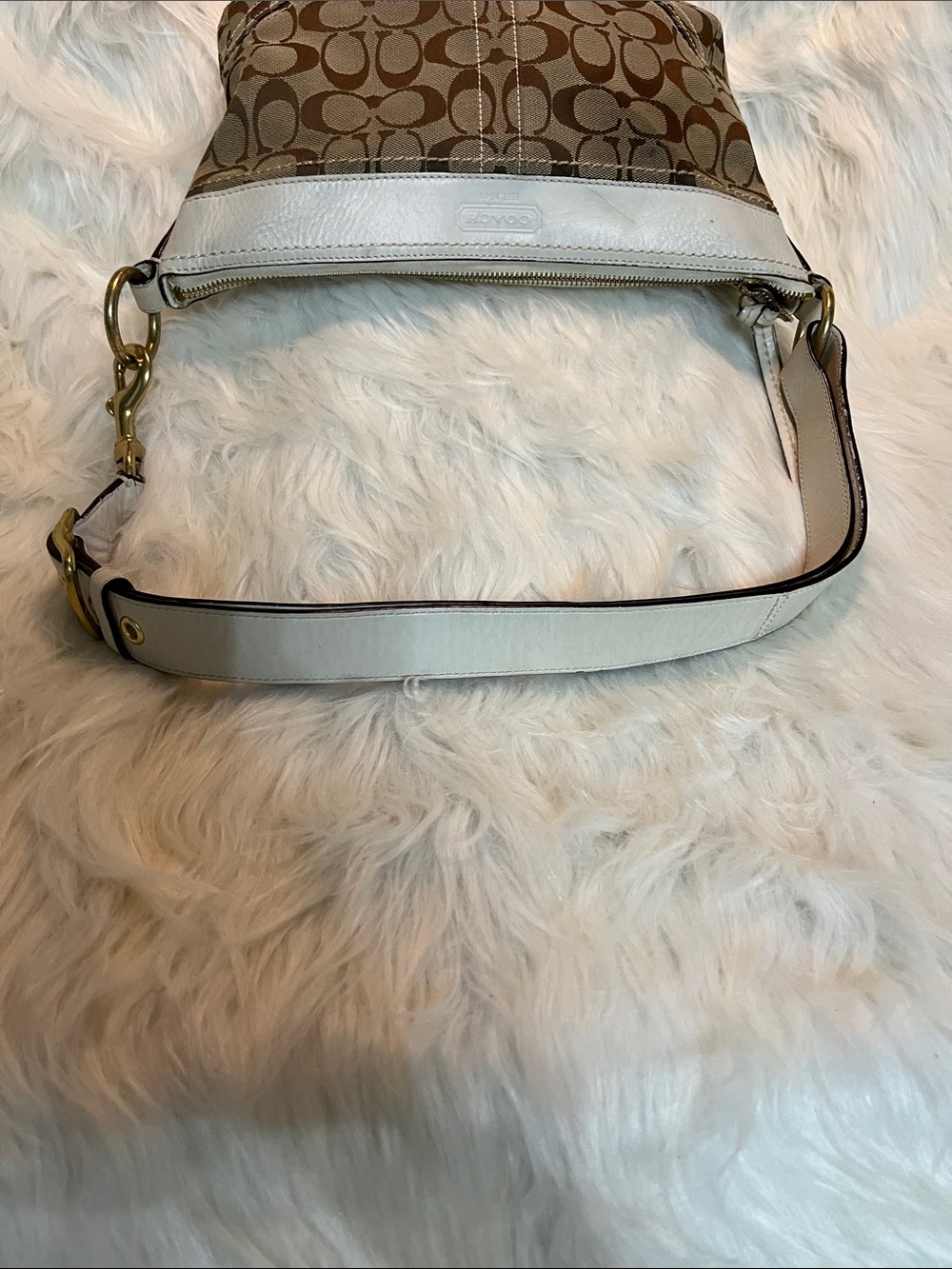 Coach Khaki Signature Canvas Shoulder Bag with White Trim - Picture 6 of 8